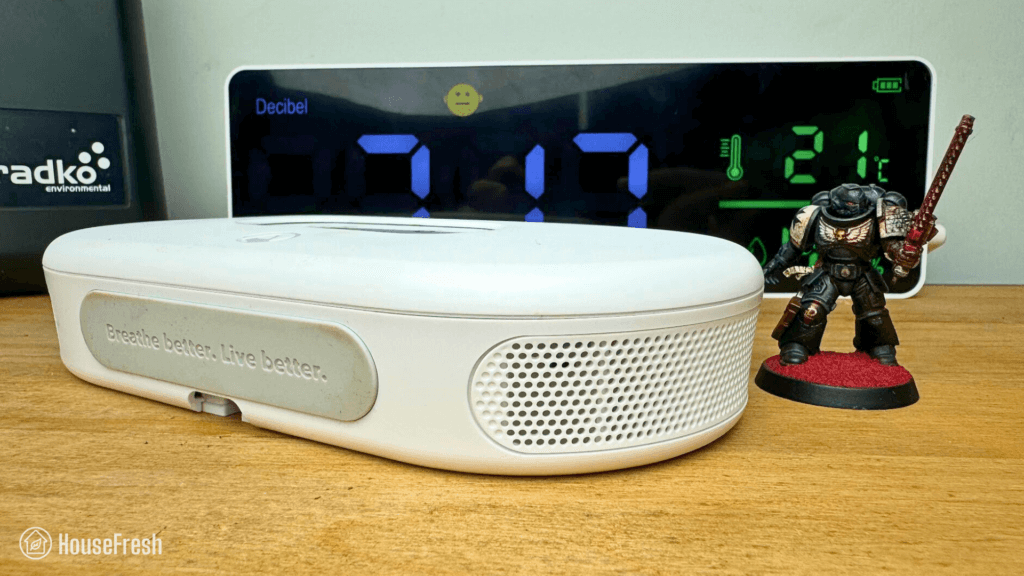 Airthings View Plus 2960 Close Up